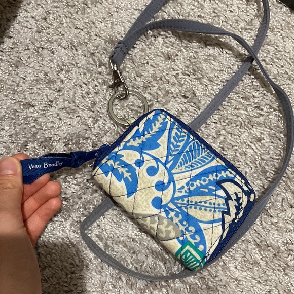 Vera Bradley Wallet with detachable grey lanyard - Picture 5 of 6